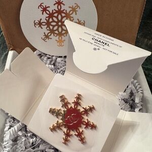 Chanel Gold Pin. NWT